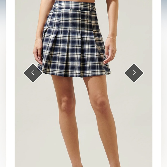 NWT Sugarlips Hillard Plaid Pleated Mini Skirt - Picture 2 of 9